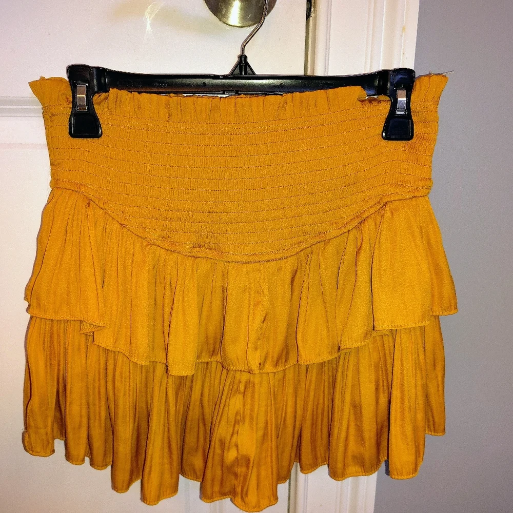 Elegant Mustard Tiered Skirt M‎